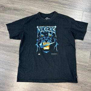 Nike SB panther tee